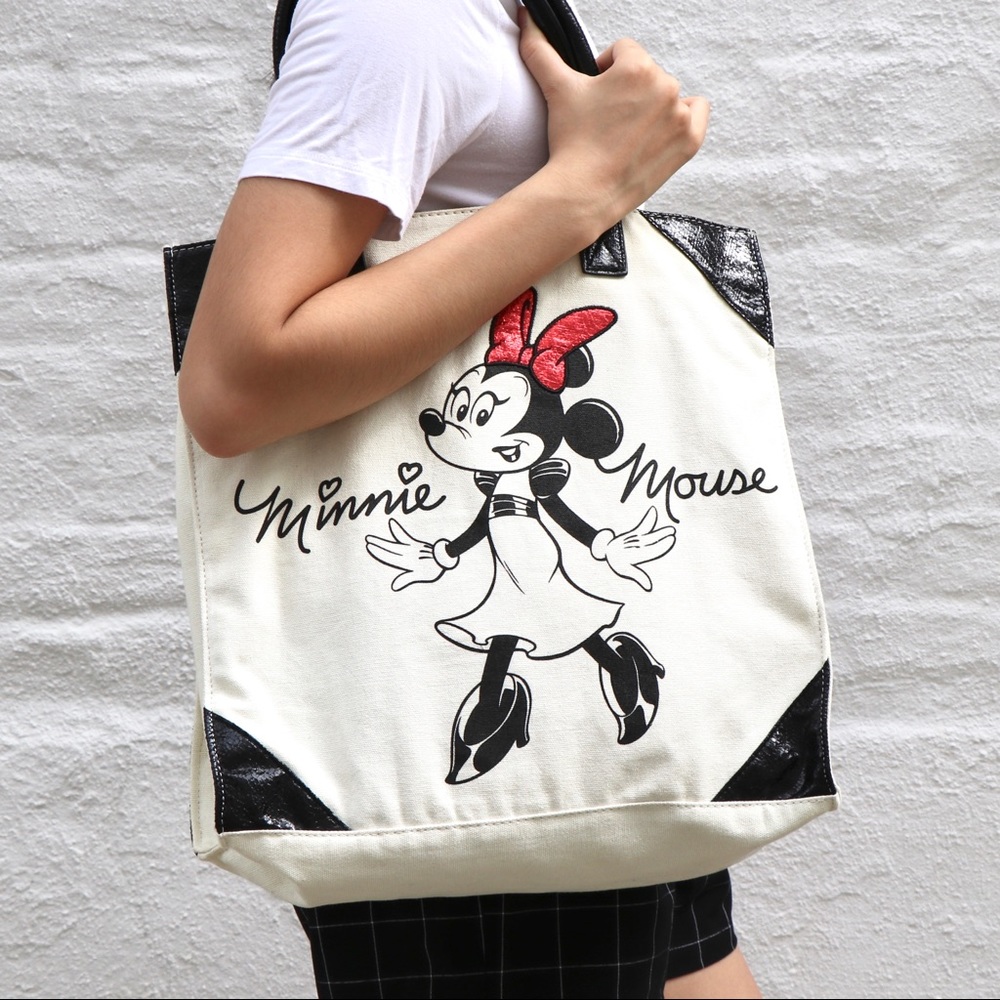 Authentic Disney Parks Minnie Mouse tote bag